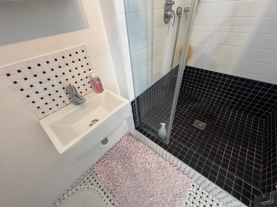 2 Bedroom Property for Sale in Summerstrand Eastern Cape